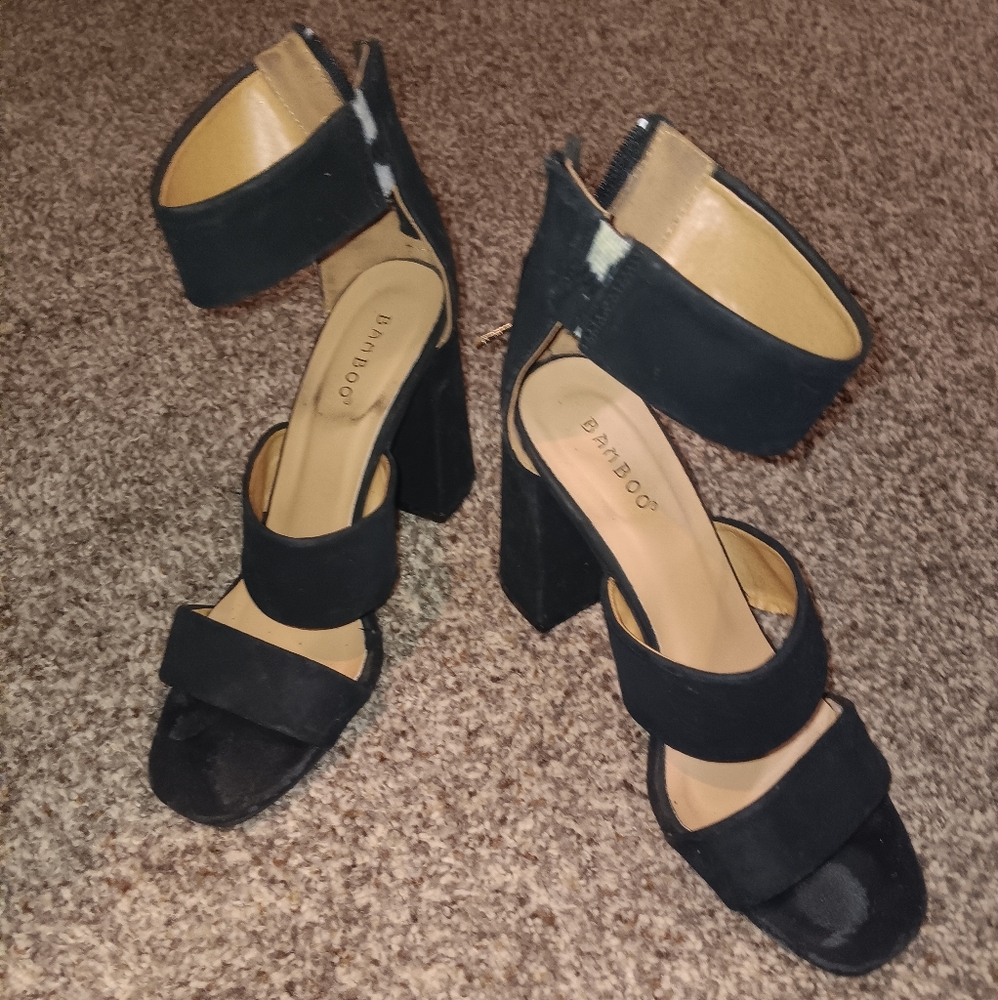 Black Heels 7.5